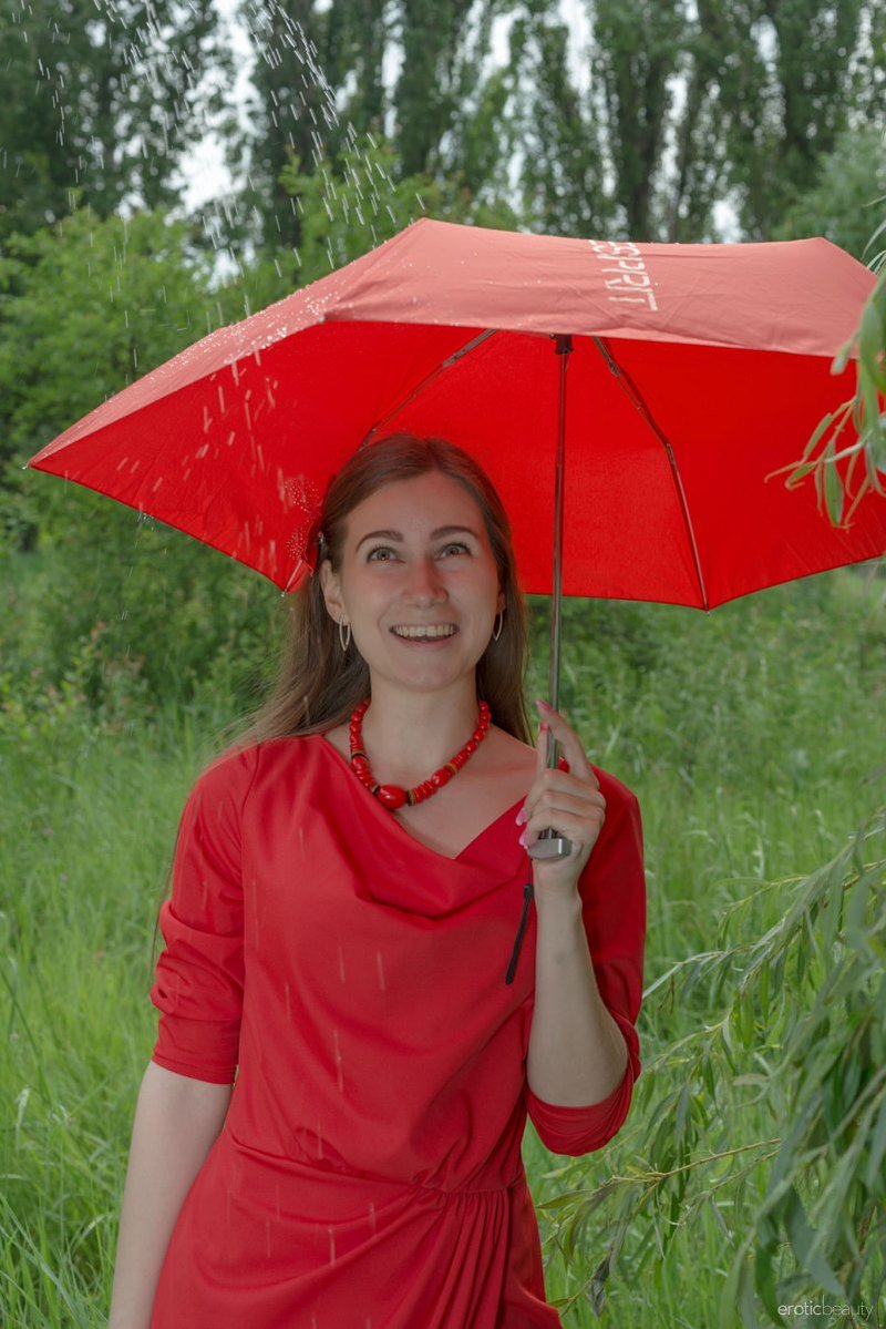 Наташа, 24